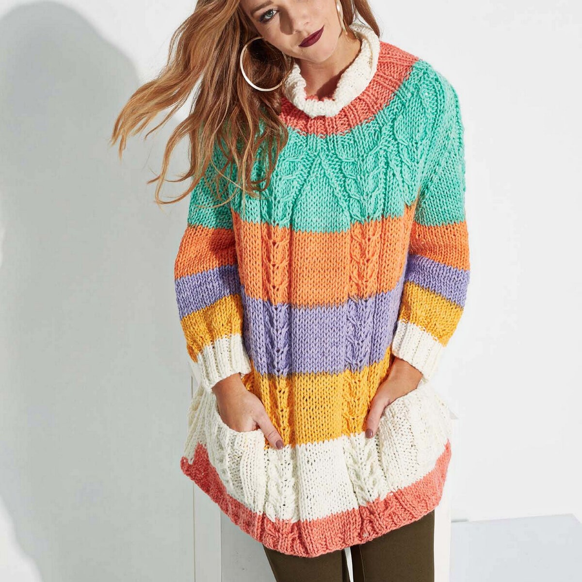 Яркий свитер спицами. 5 вариантов со схемами